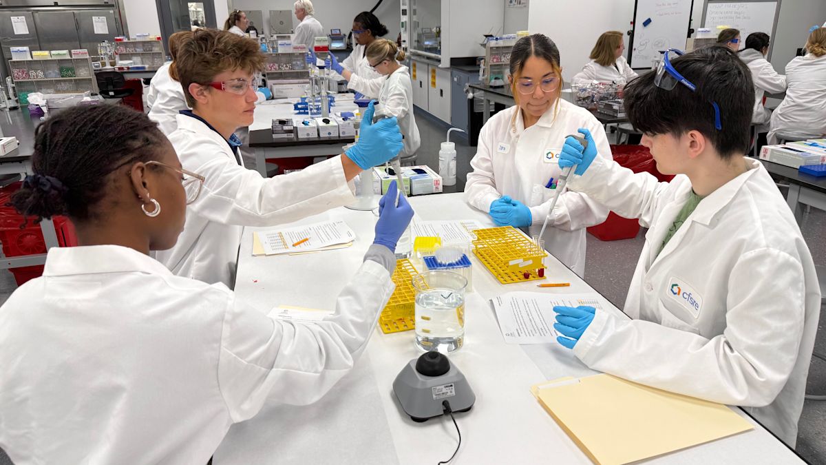 Biomed Major Inside the First Year of SCH’s BioMed Program | News Stories - SCH