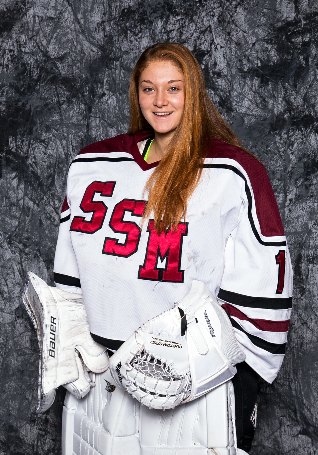 Aerin Frankel 17 Named Top Collegiate Hockey Player as the 2021