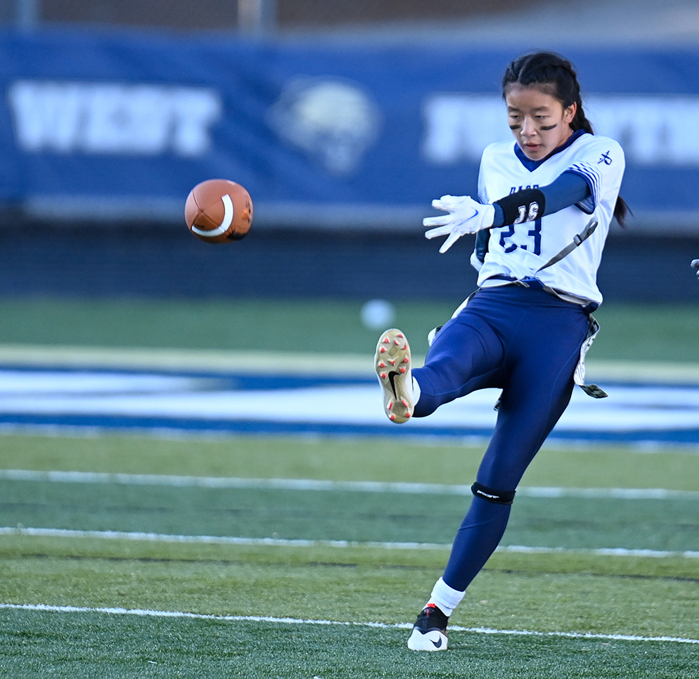 Flag Football Continues Winning Ways vs. Decatur & Therrell KnightLights