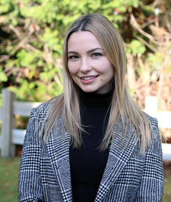 Alumni Feature: Shayna Harmatny ’12 | Blog Post - Meadowridge School