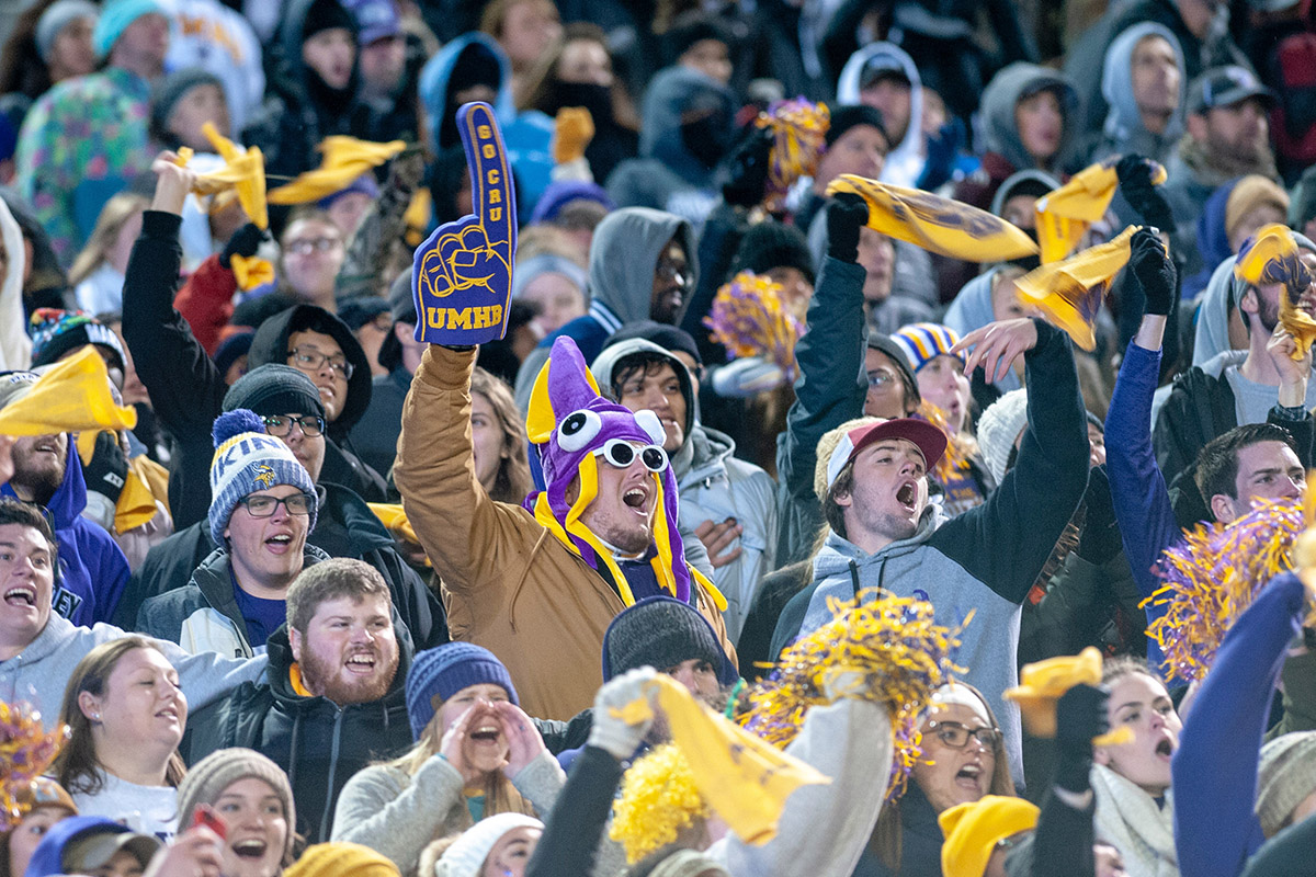 Vikings mascot highlights effort to get kids active