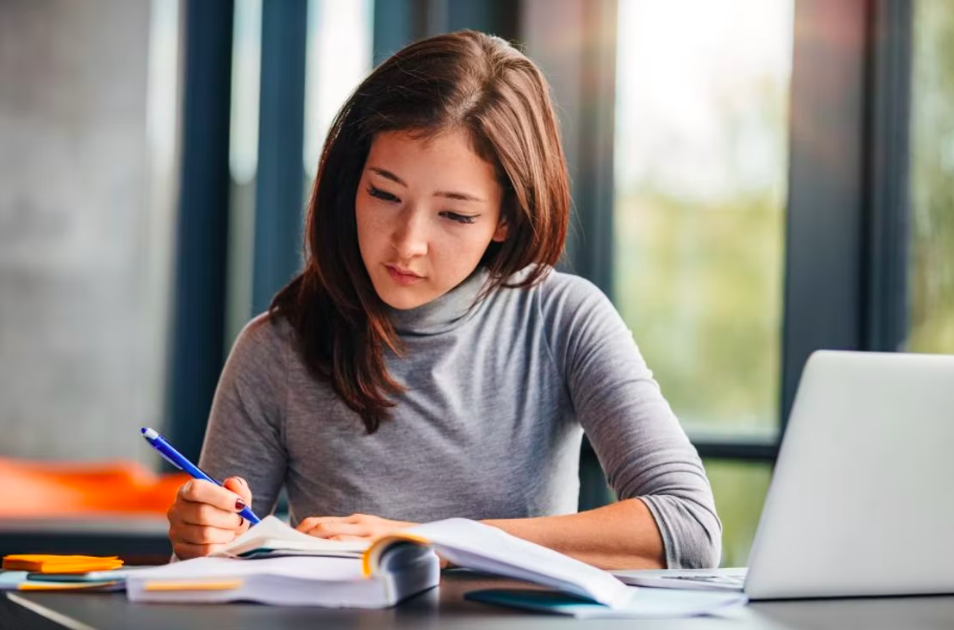 Studying A-levels Online: What To Expect 