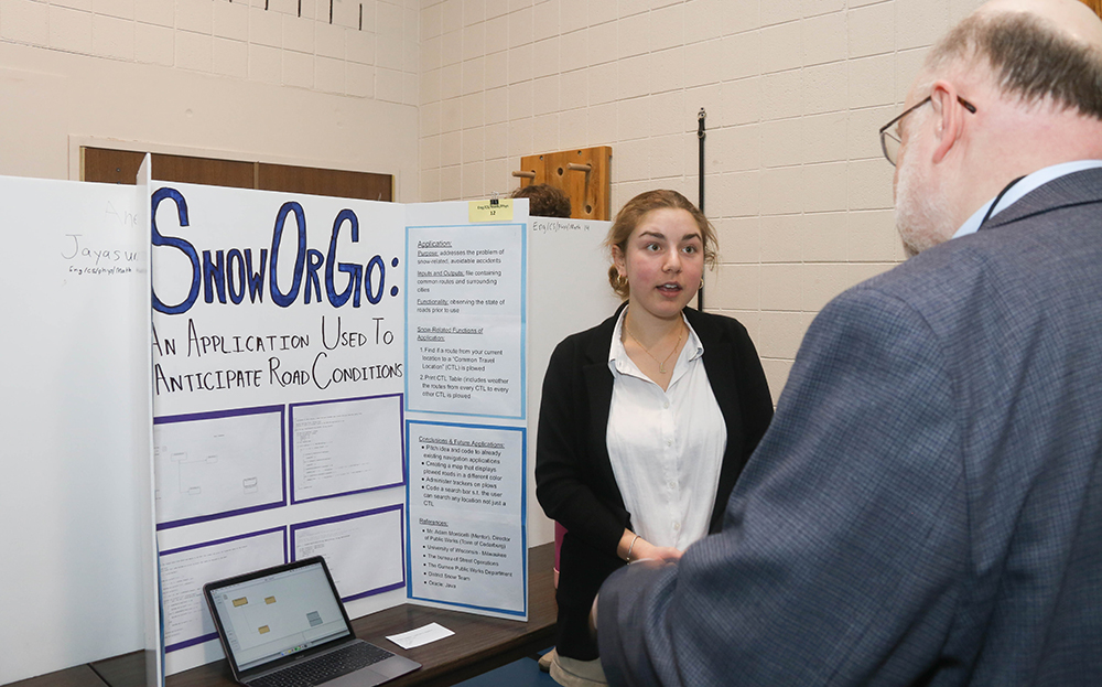 Students Compete in USM Science Fair | USM News