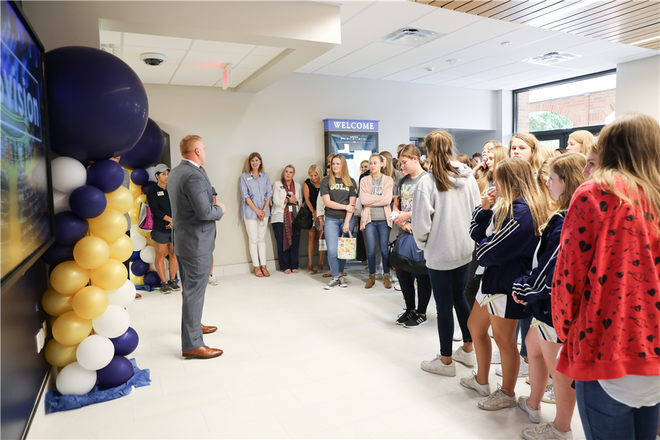 Women’s Locker Room Reveal | News Details