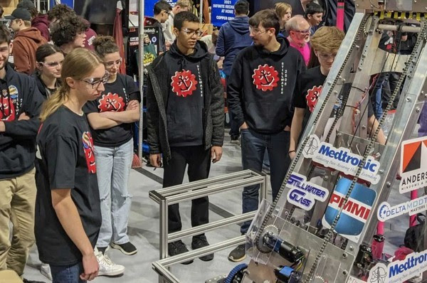 Robotics Team Battles In Regional Competition | News Detail