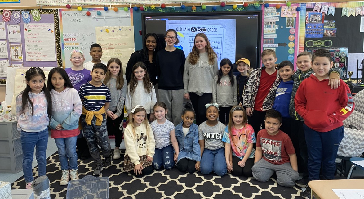 WFHS Freshman Class Council Visits William Floyd Elementary School