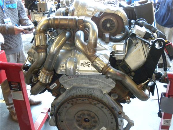 HE 4L Turbo Diesel Engine Photo 2