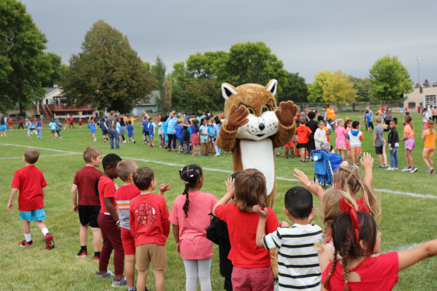 Cedar Island Elementary School Students Run For A Cause Article ISD   CedarIslandFunRun 