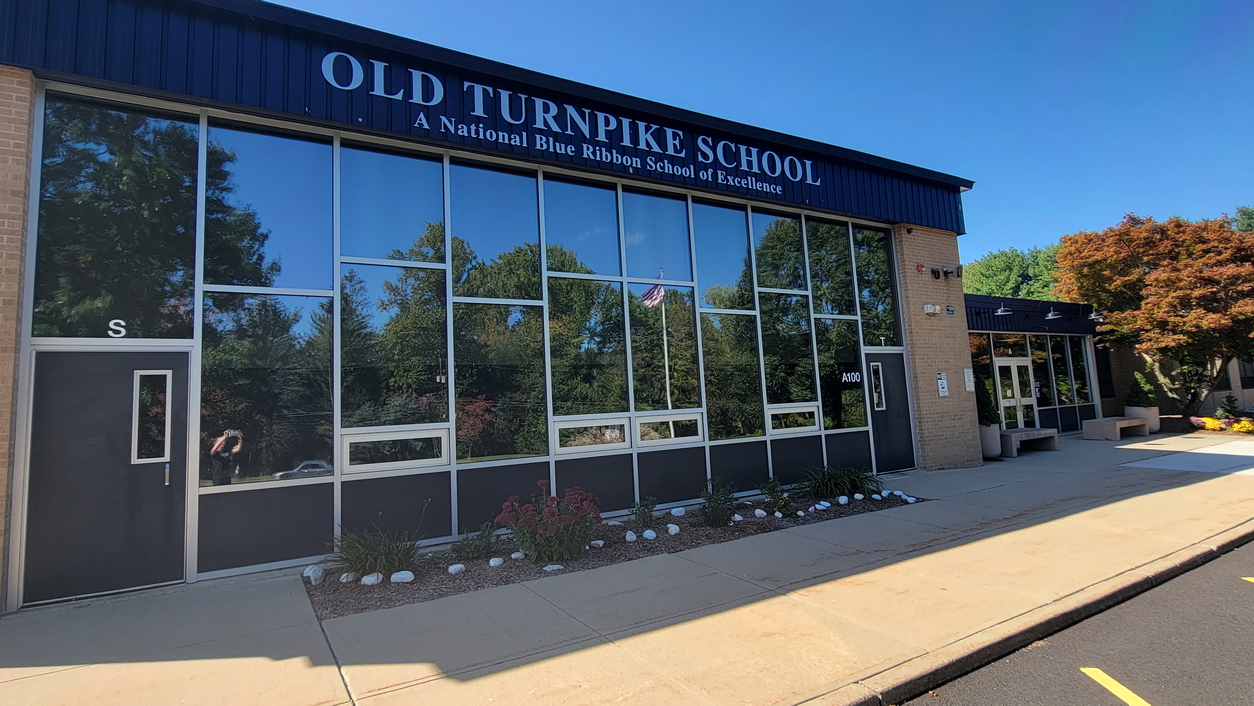 Old Turnpike School