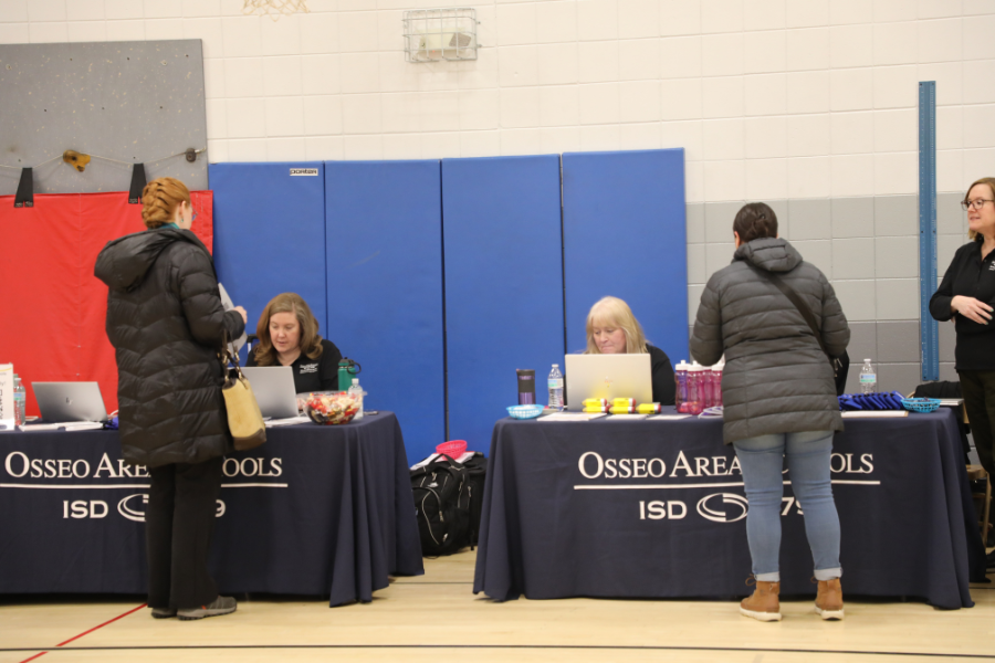 Osseo Area Schools hosts Spring Career Expo article ISD 279 Osseo