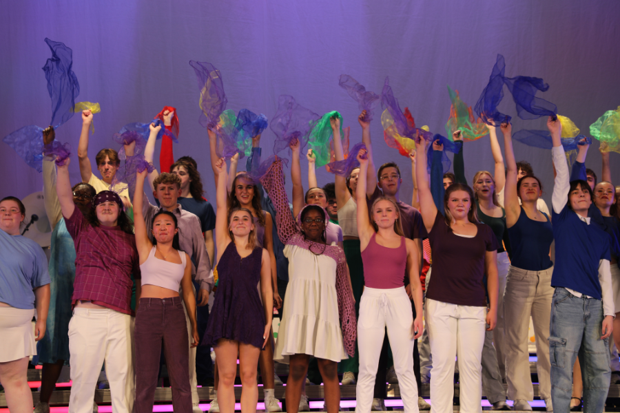 Maple Grove Senior High School students shine in CenterStage: Live in ...