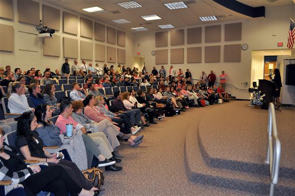 Shawnee Faculty Meeting 3
