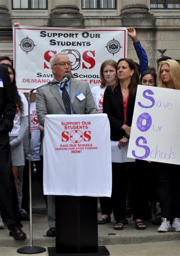 Southampton Superintendent Mr. Michael Harris speaks at the rally