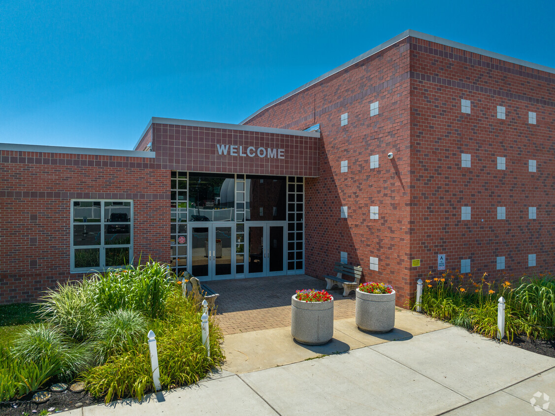 BrielleSchoolFront