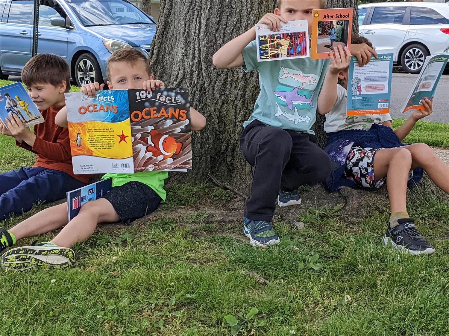 Reading by tree