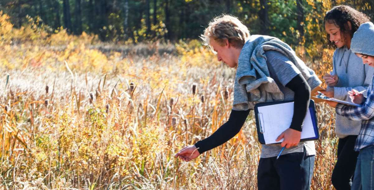 Sophomore Biologists Study Local Ecosystems | Post Details