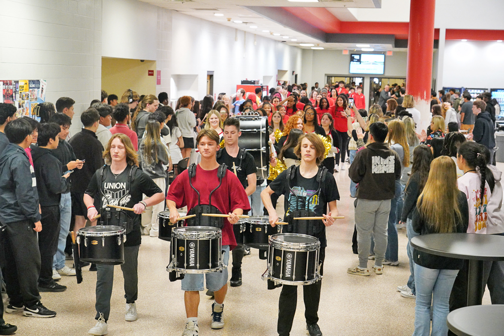 High School Sends Off Girls, Boy Basketball Teams As They Head To State ...