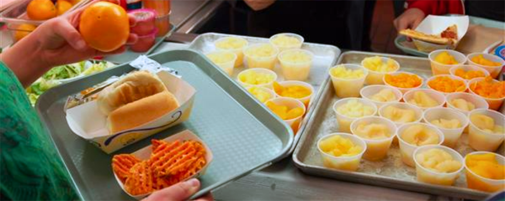 Child Nutrition Slider-Image2-Getting Lunch