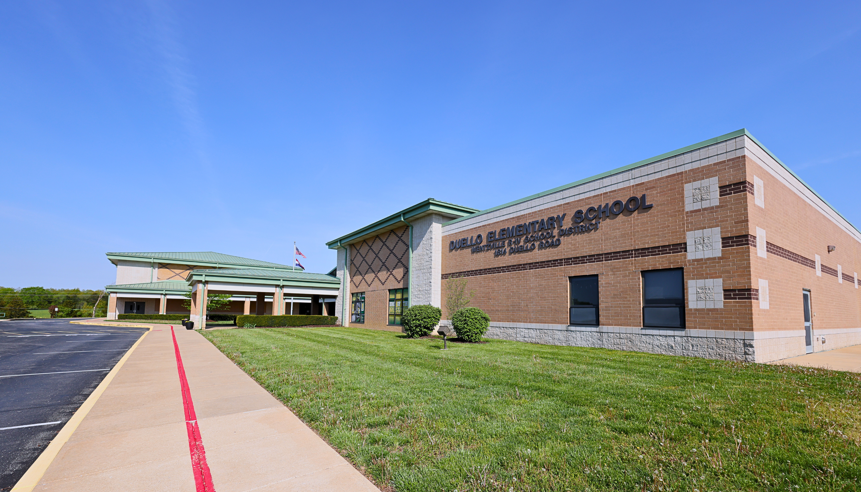 Duello Elementary School Building Photo