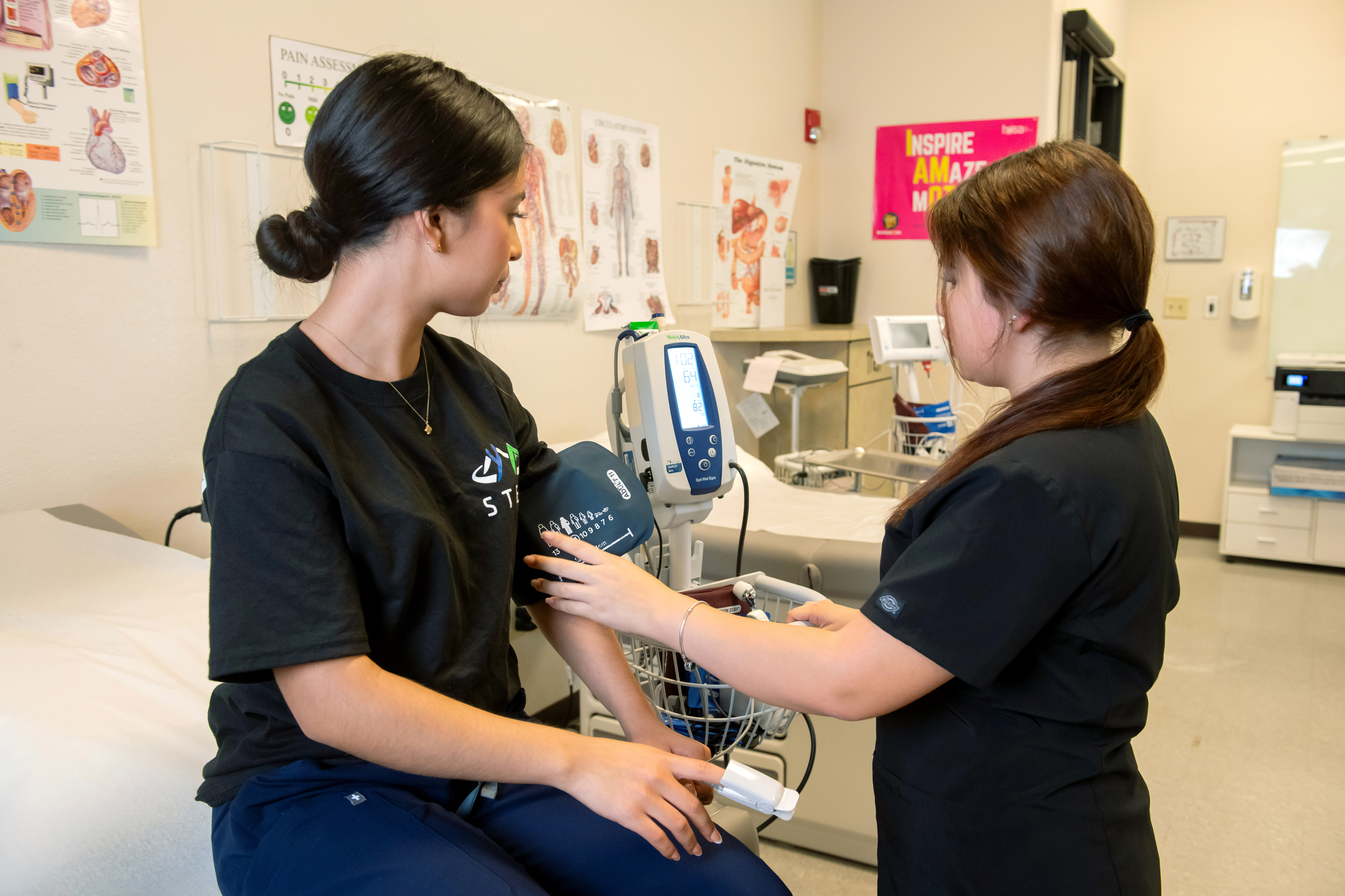 Medical Assisting Students in the Lab