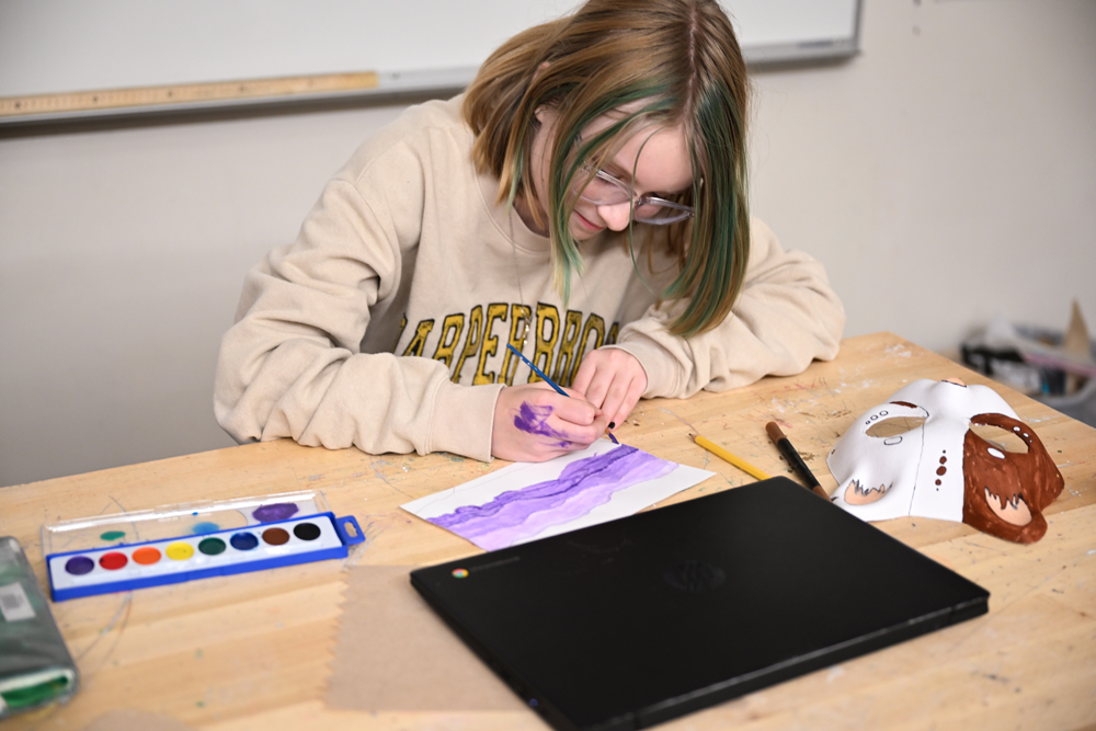 Theresa Ritz Painting the Landscape | Posts Details/Default Board Post Page