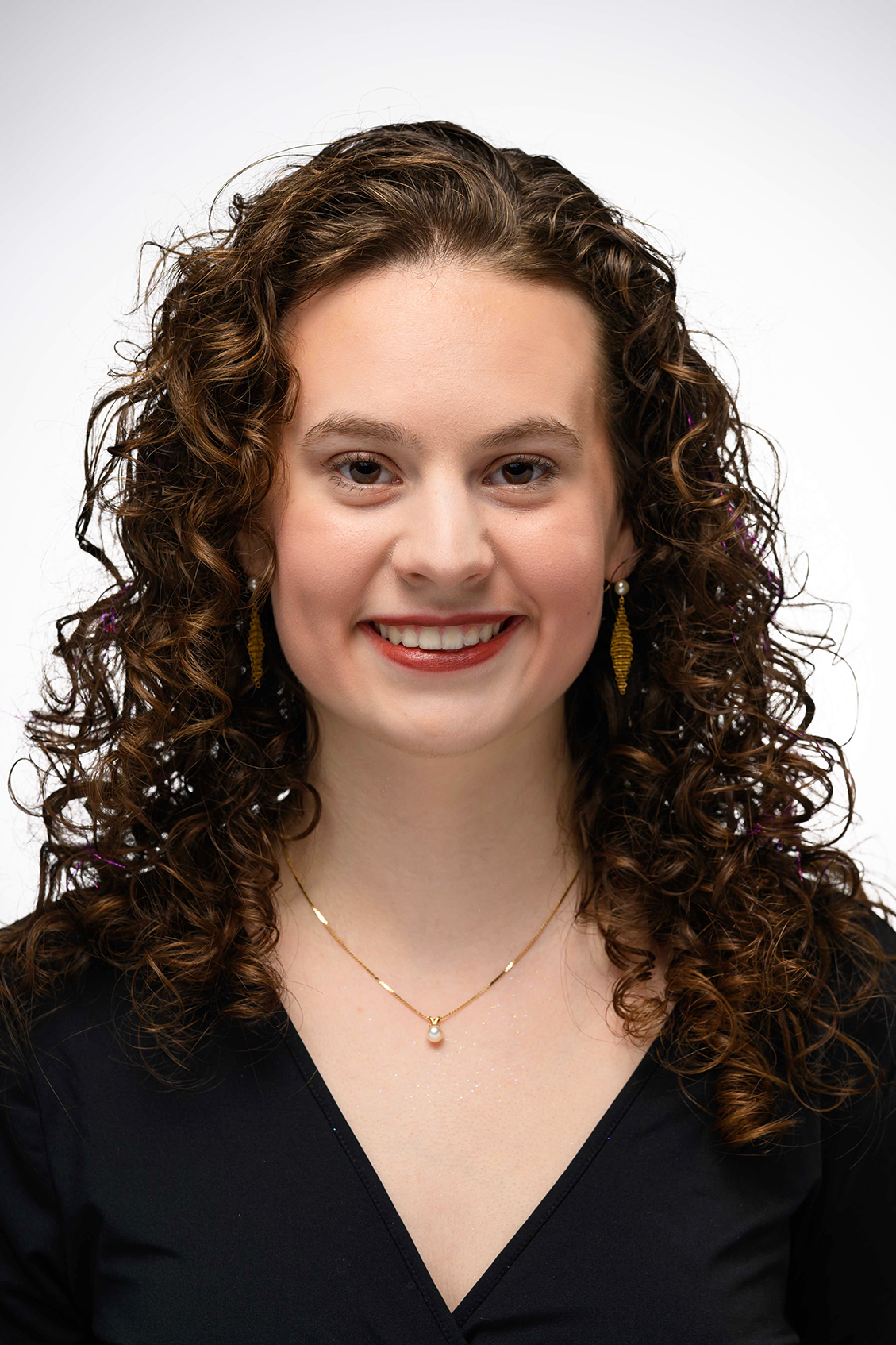 Avah MacDonald '27 selected for vocal program in Italy | Post
