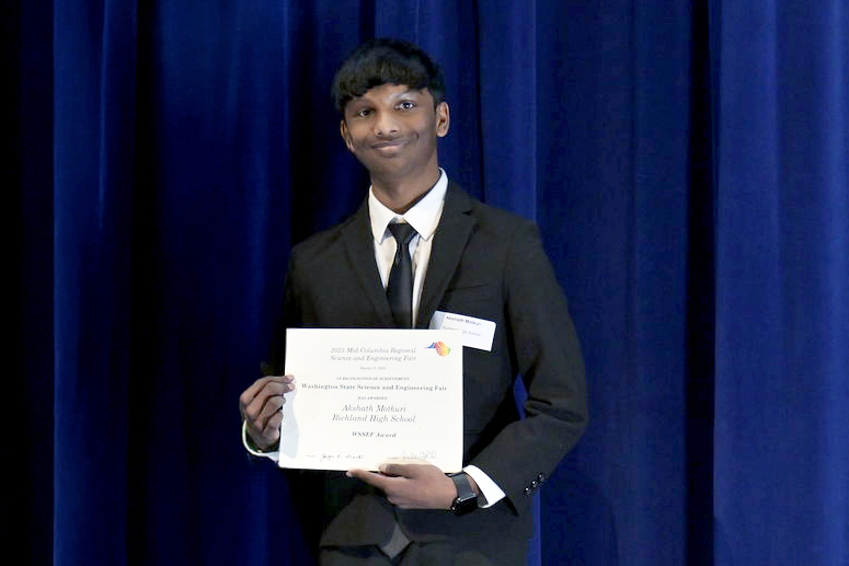 RHS Sophomore Wins 2025 Congressional App Challenge | News Details