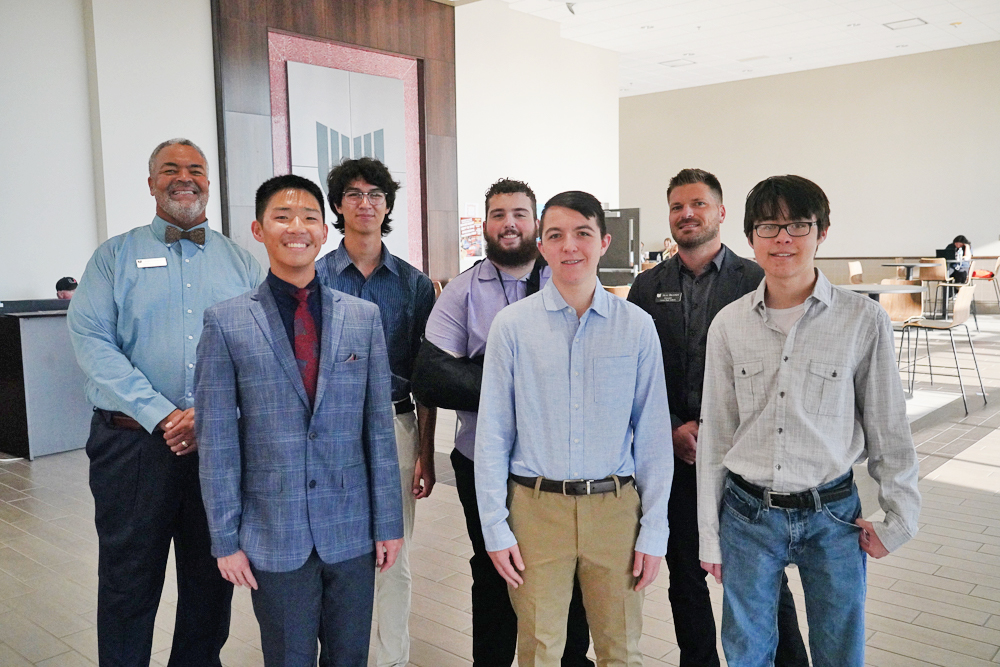 5 Seniors Named National Merit Finalists | News Details