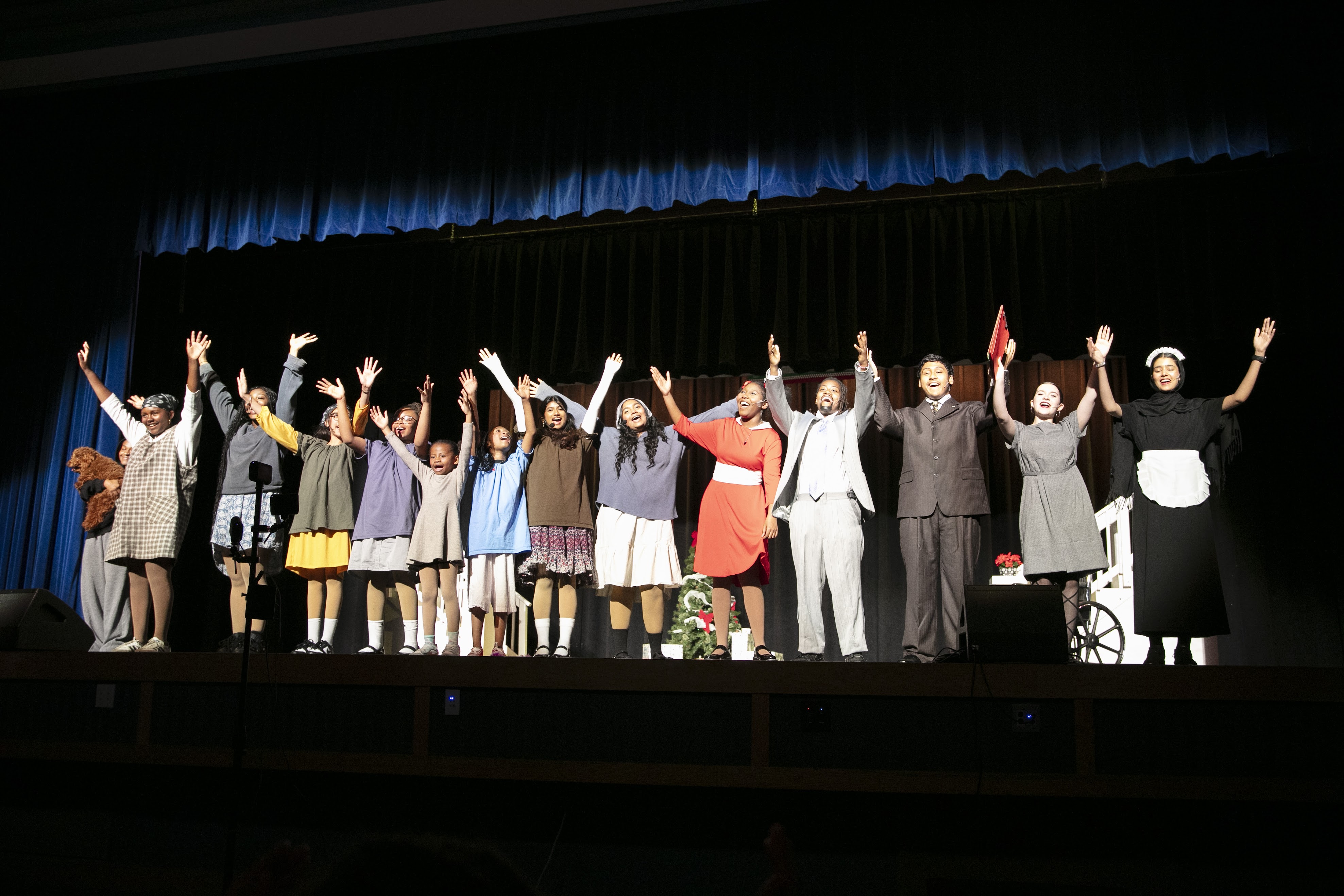 Annie Performance Closing Scene