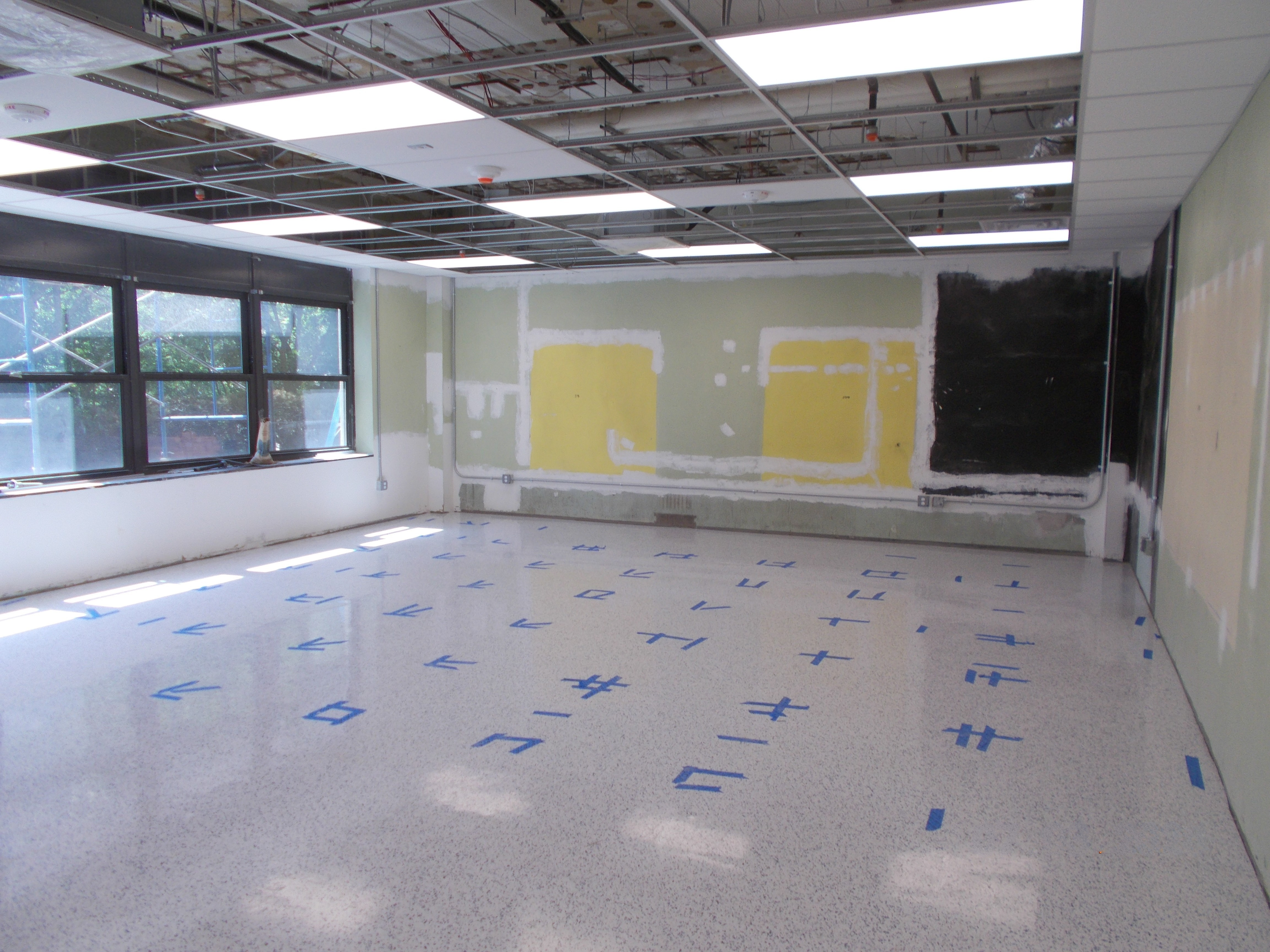 Flooring installation on the first floor of La Grande