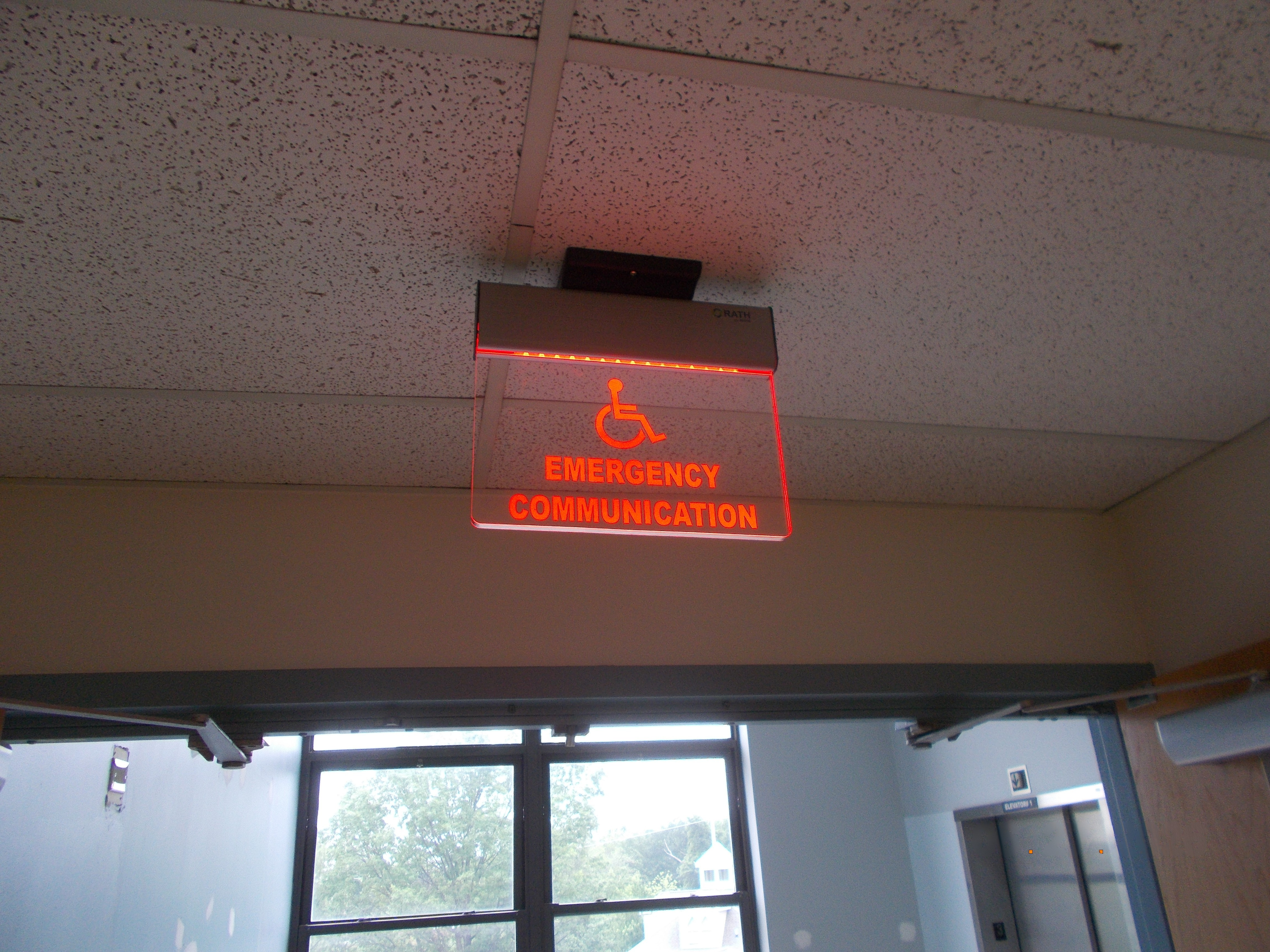 Emergency communication signage installed in La Grande