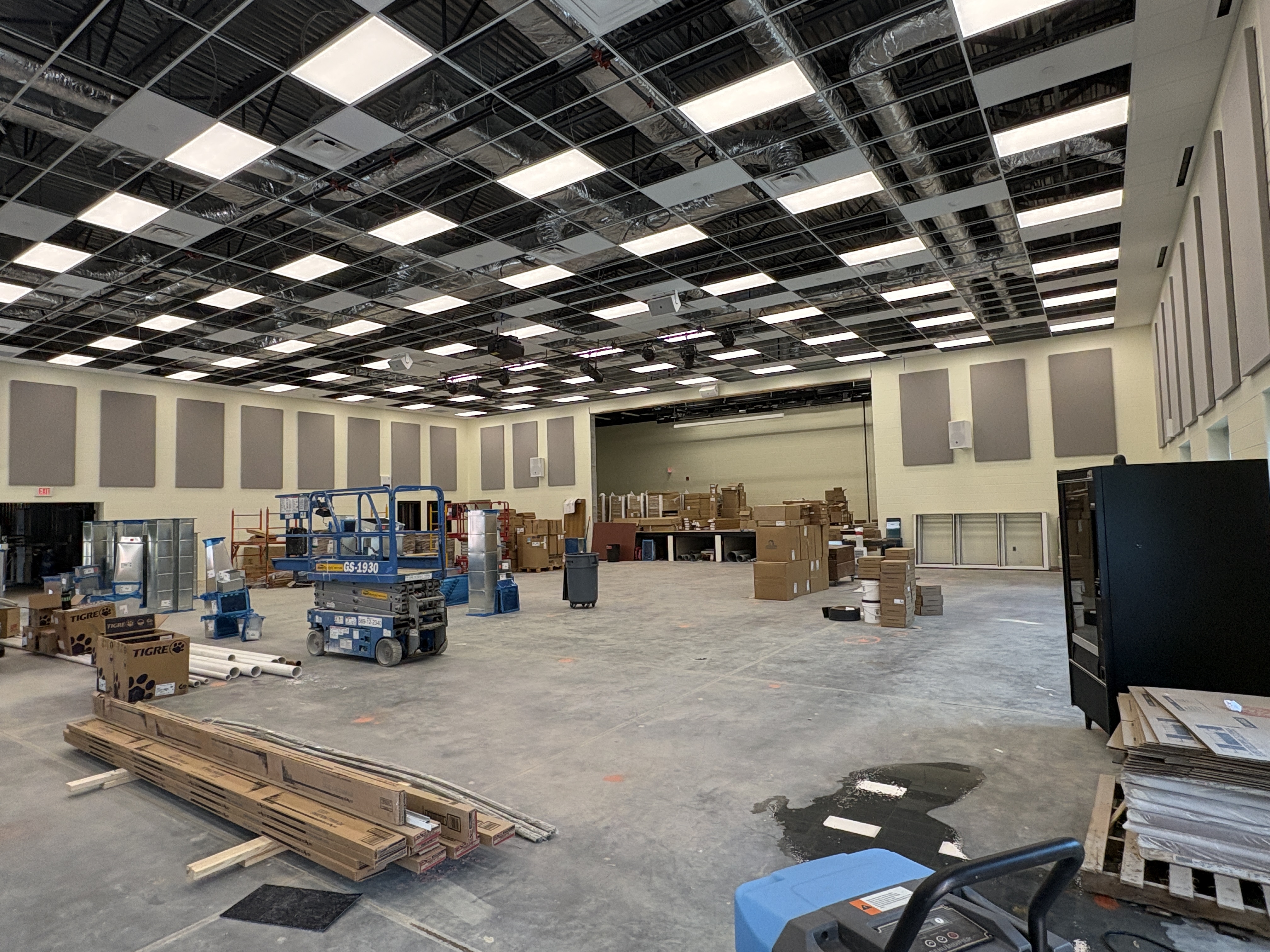 Rosa cafeteria during construction