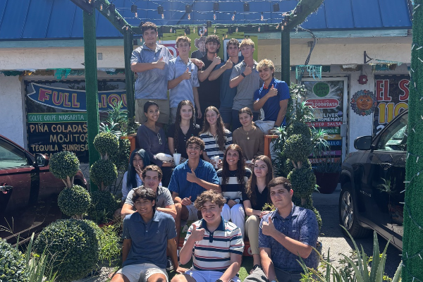 Fort Myers High Spanish IV Students Dine at El Sabor de Puebla