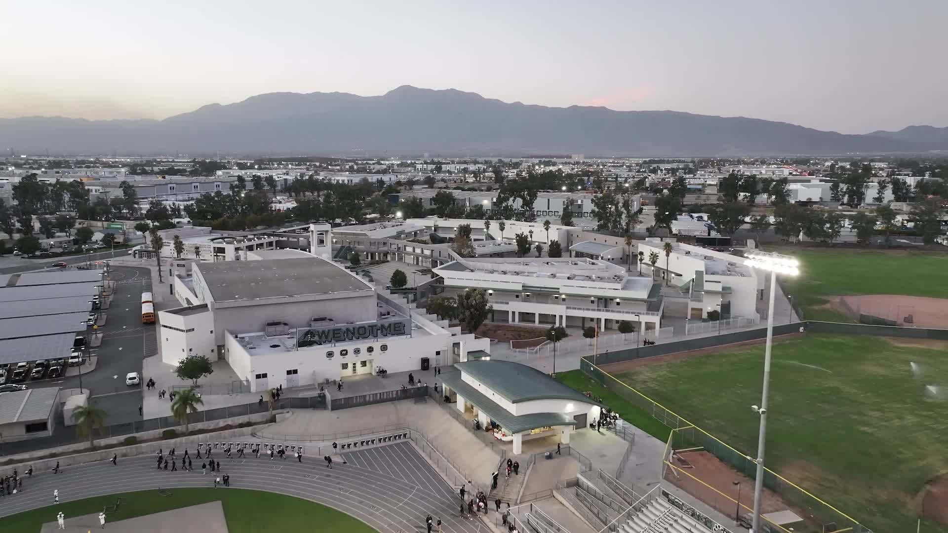 KAISERページ Home - Henry J. Kaiser High School